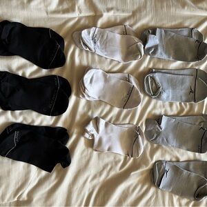 Ankle length no show socks